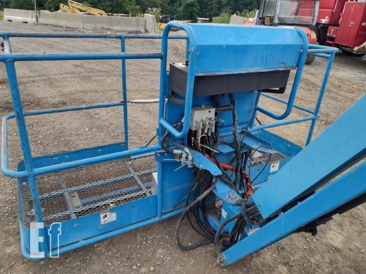 2012-genie-s125-image-21