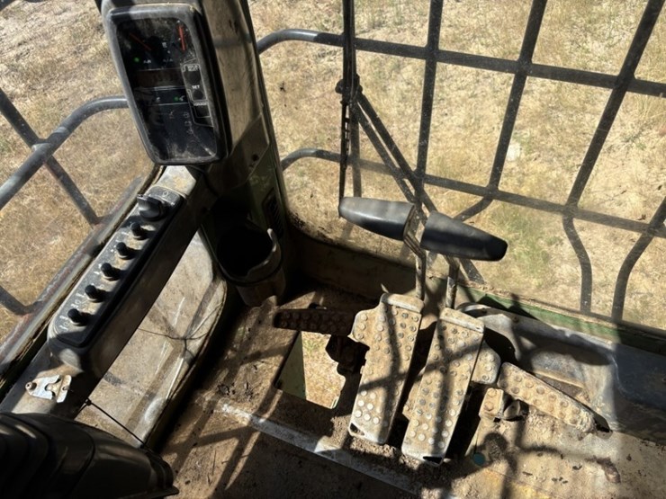 2013-deere-2954d-image-41