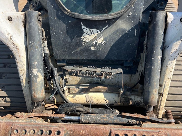 2021-bobcat-t64-image-10