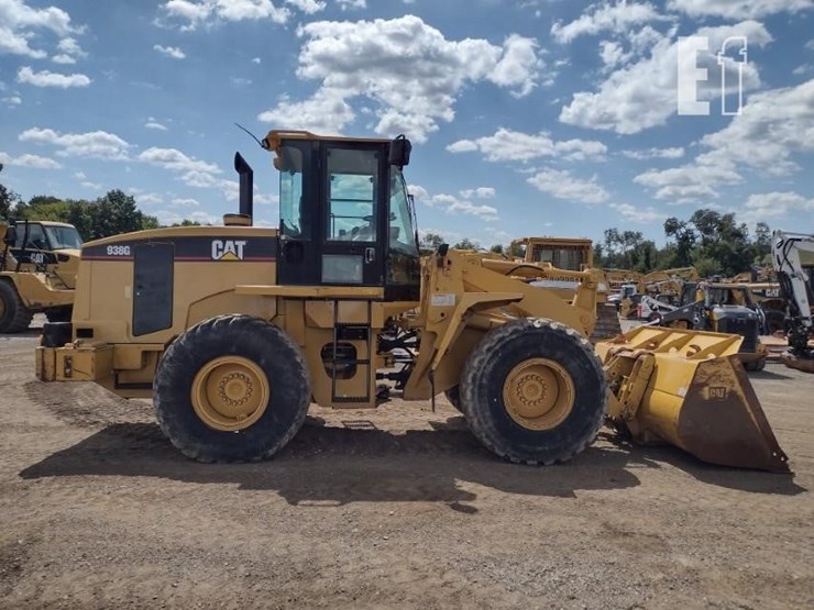 2002-caterpillar-938g-image-3