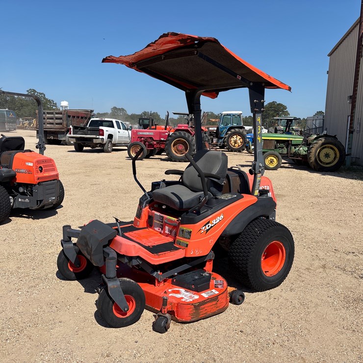 KUBOTA ZD326