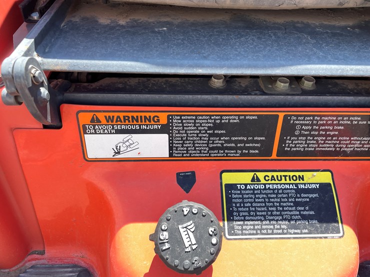 #2005-•-kubota-zero-turn-mower-image-40