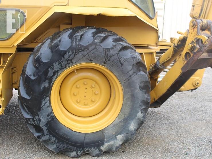 caterpillar-416-image-11
