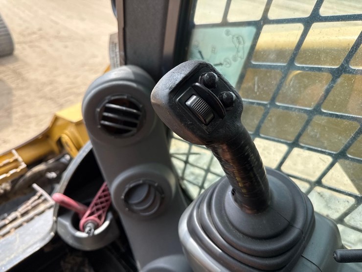 2017-caterpillar-279d-image-33