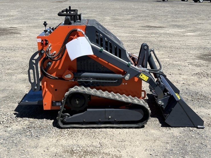2025-tpm-t460-mini-compact-track-loader-image-3