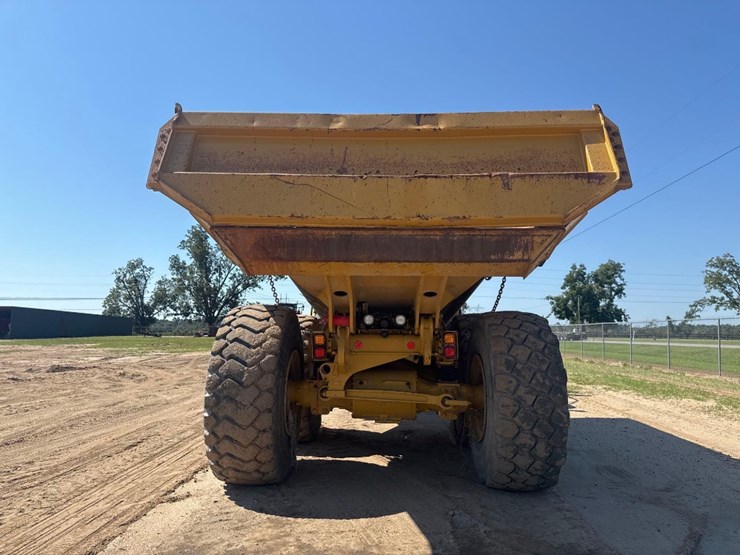 2016-caterpillar-730c2-image-7
