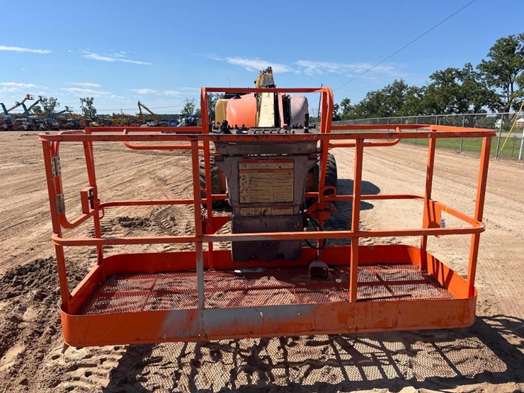 2007-jlg-600s-image-3