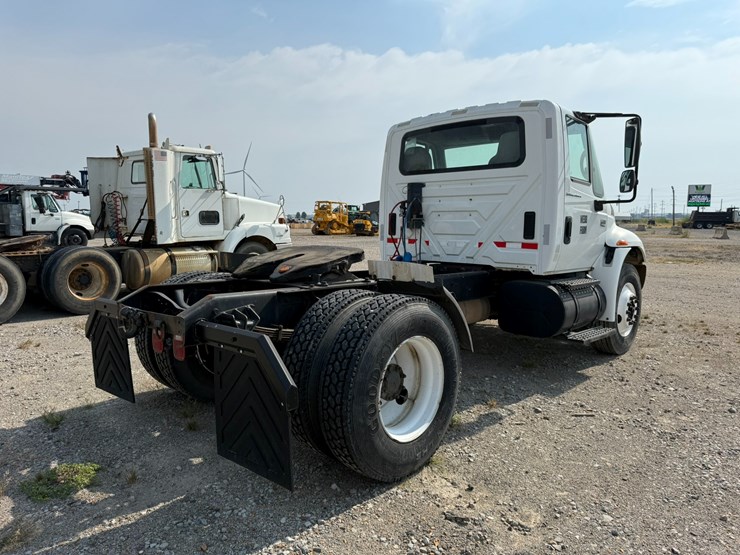 2006-international-durastar-4400-image-4