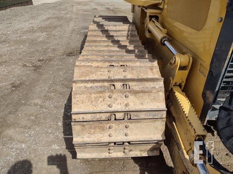 2004-deere-650h-image-37