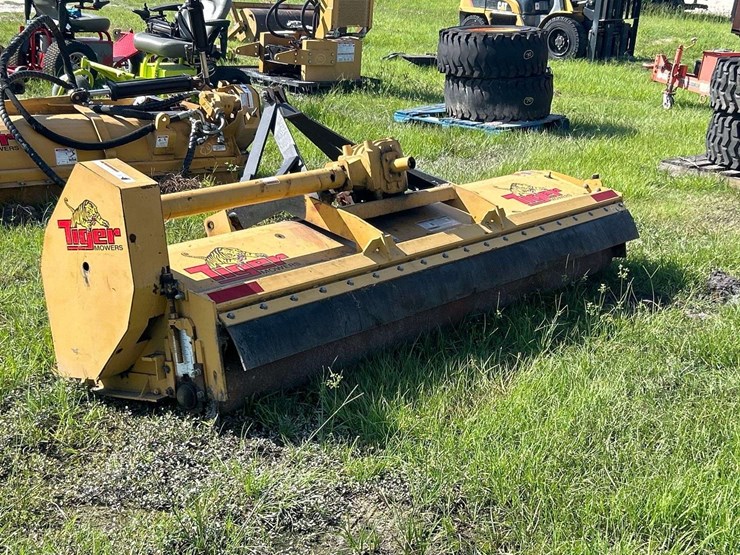 tiger-mowers-90in-super-duty-twin-flail-mower-tractor-attachment-image-1