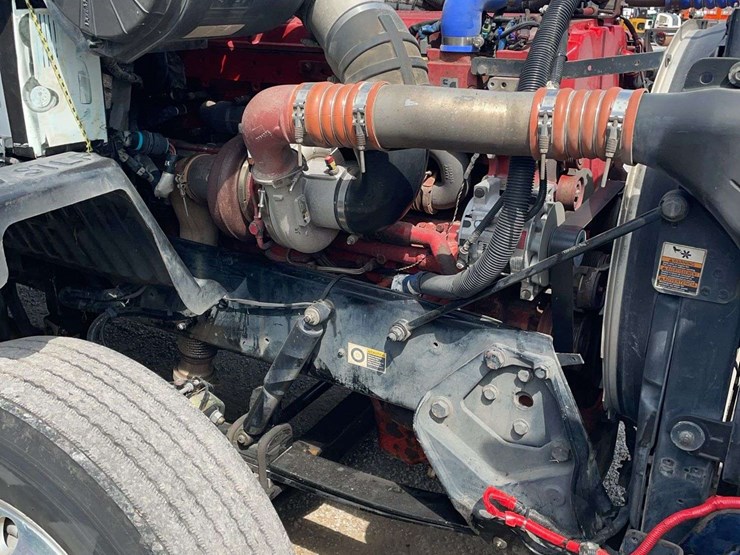 2009-peterbilt-387-image-27