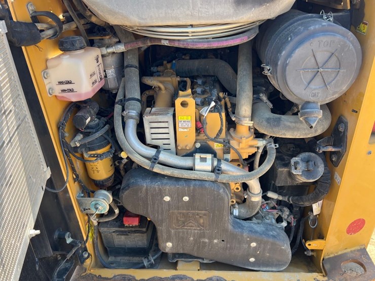 2022-caterpillar-259d3-image-25