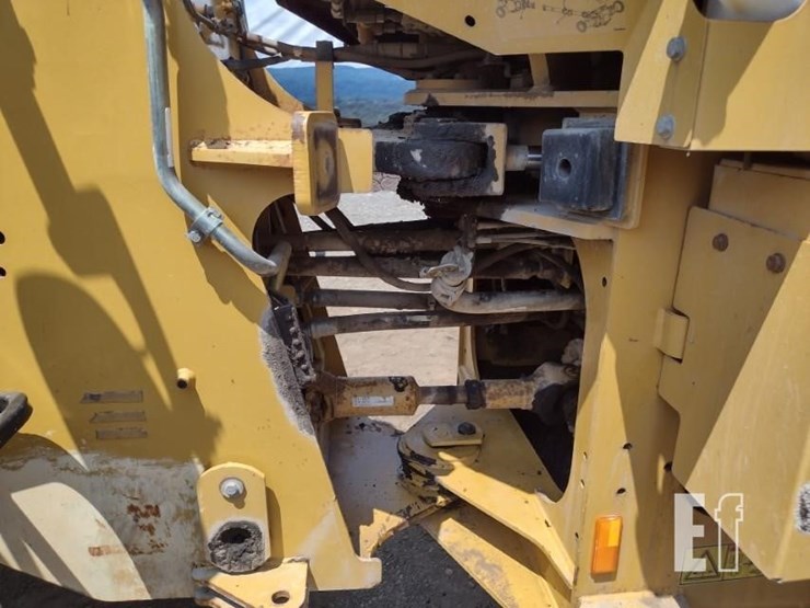 caterpillar-930g-image-30