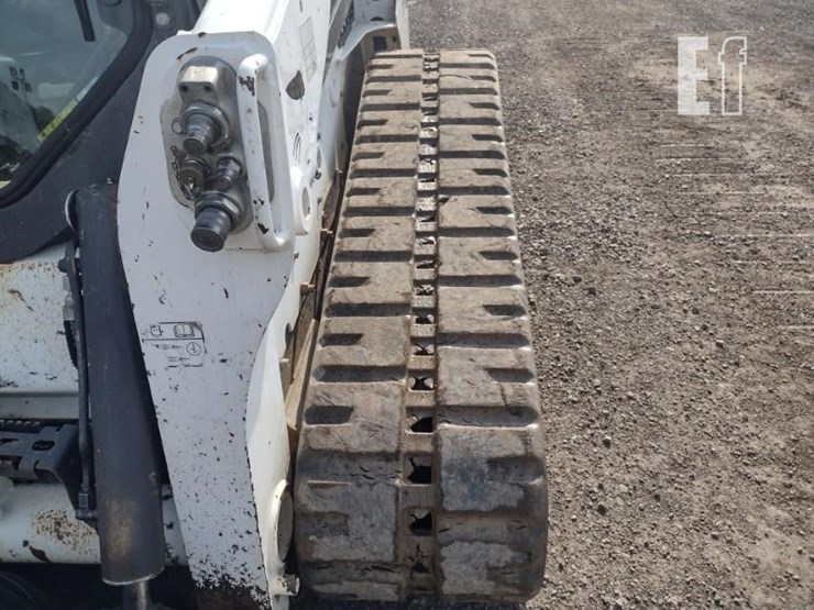 2019-bobcat-t740-image-28