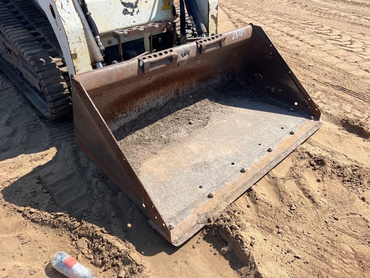2021-bobcat-t450-image-17