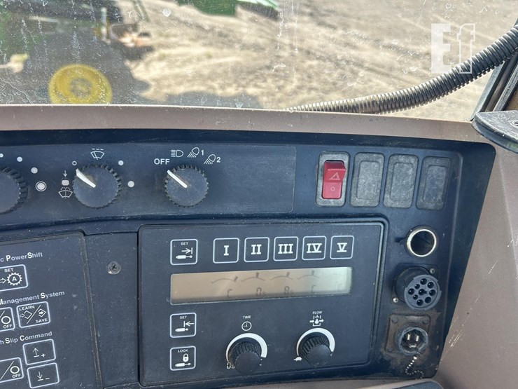 john-deere-8220t-image-44