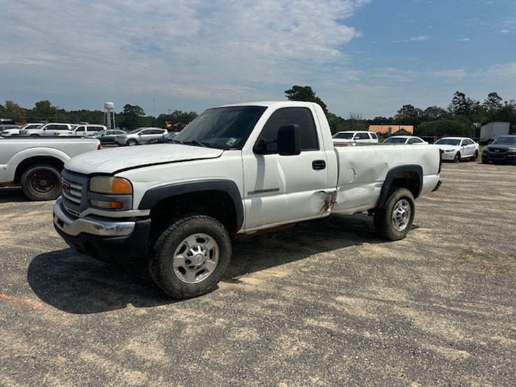 2005-gmc-2500-image-1