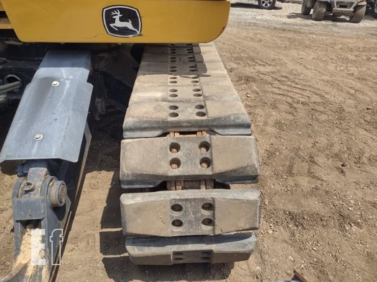 2019-deere-135g-image-35