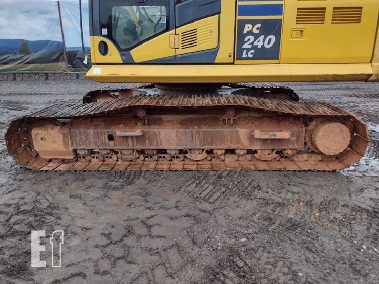 2017-komatsu-pc240-lc-11-image-32