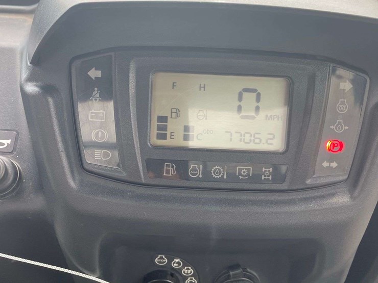 kubota-rtvx1140-image-17