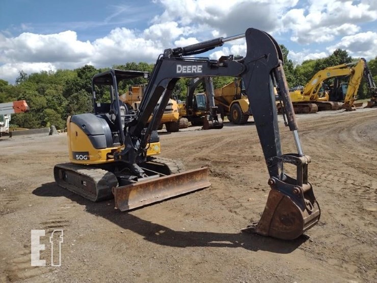 2017-deere-50g-image-47