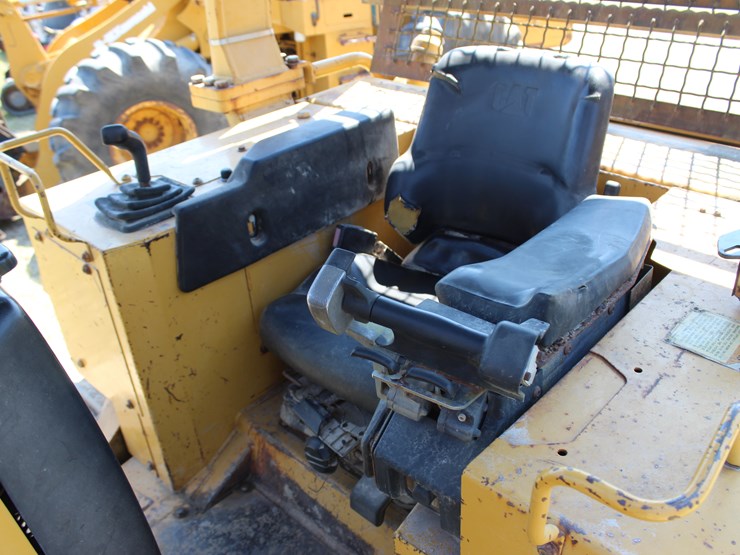 caterpillar-d5m-xl-image-16