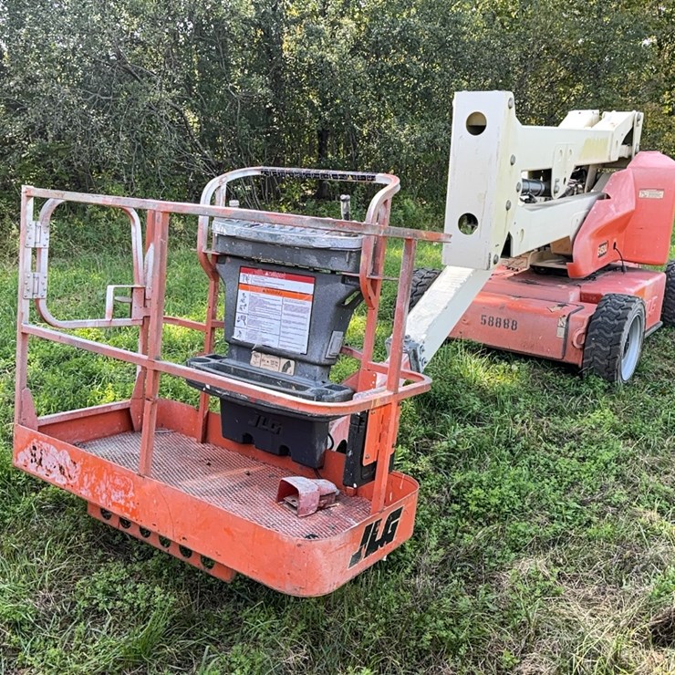 JLG E450AJ
