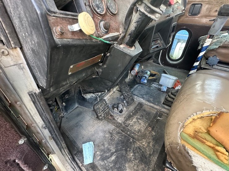 2004-ford-f550-image-30