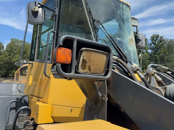 2012-komatsu-wa250-image-23