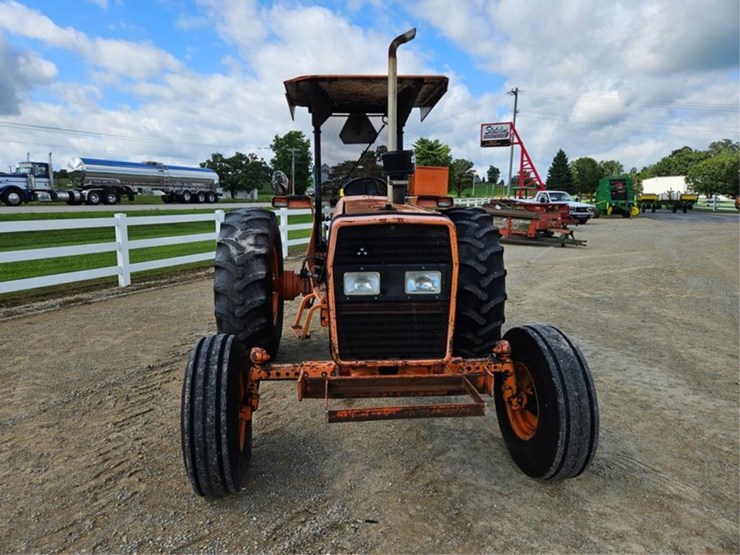 massey-ferguson-383-image-8
