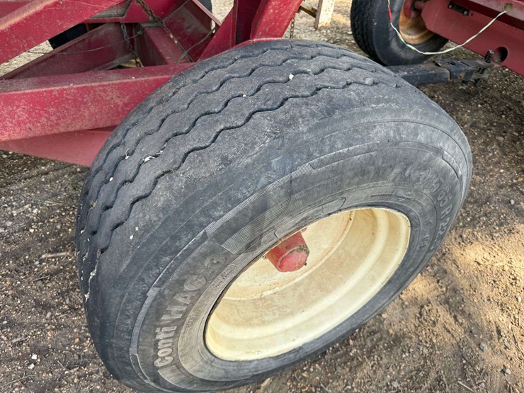 j+m-gravity-box,-24”-extension,-385/65r22.5-tires-on-j+m-8-bolt-rim-running-gear,-comes-with-side-or-image-15