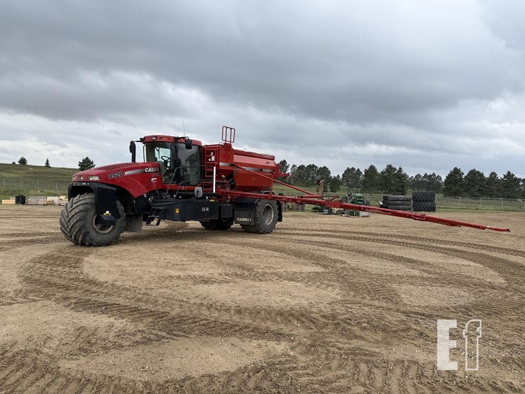 2010-case-ih-titan-3520-image-49