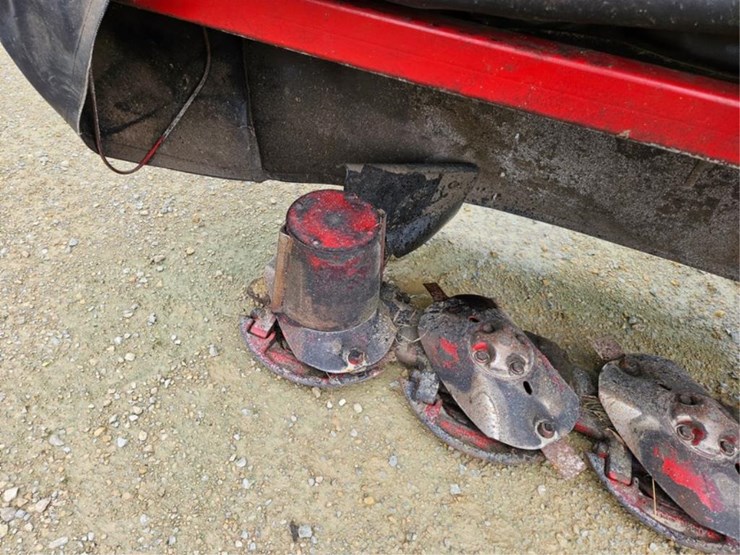 new-holland-h6740-image-14