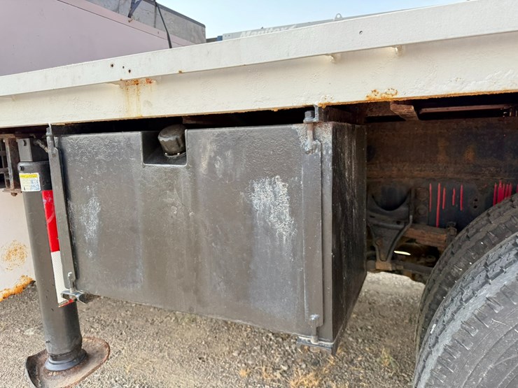 2012-ford-f750-image-63
