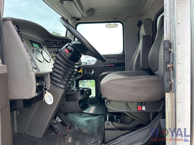 2015-kenworth-t270-image-12