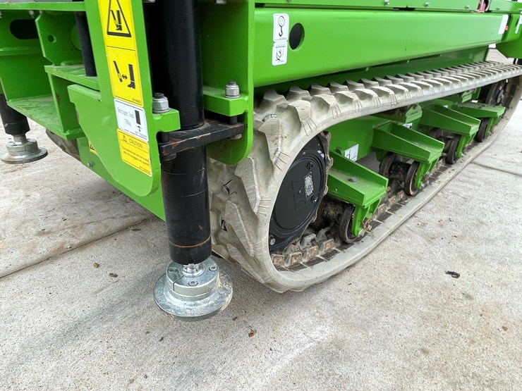 #120-•-2024-frontier-f3820tl-track-drive-scissors-lift-with-outriggers-image-31