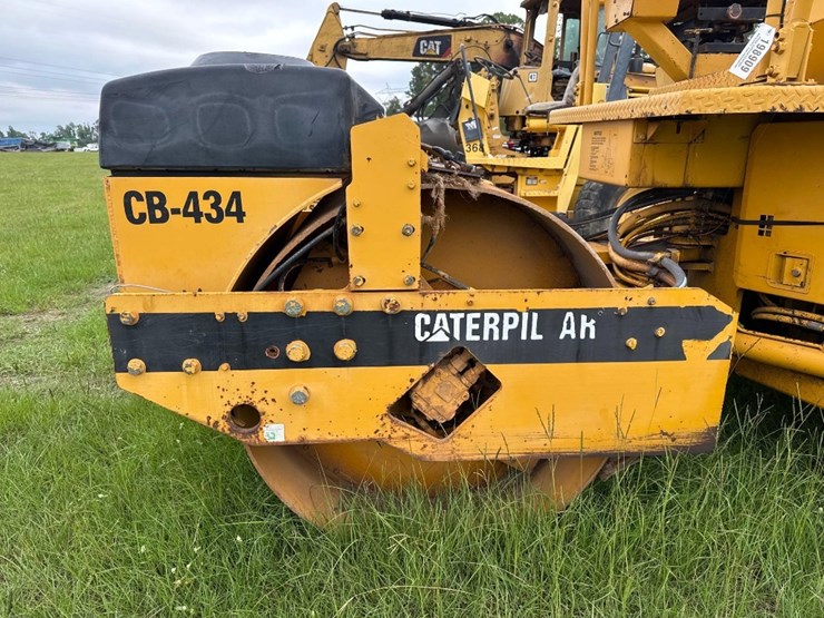 caterpillar-cb-434-image-8