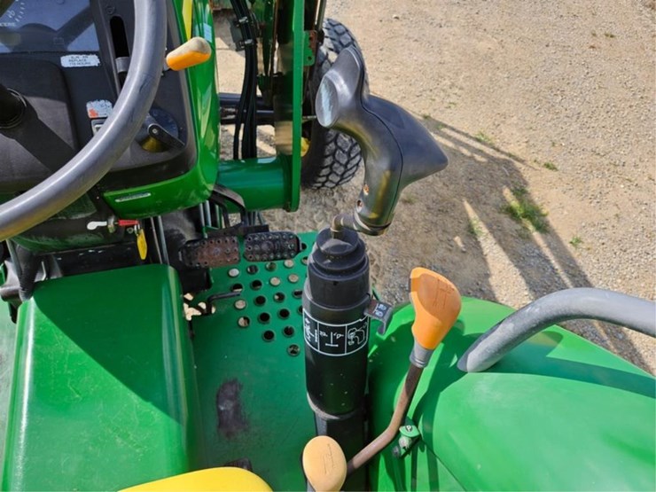 john-deere-5225-image-36