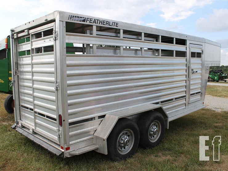2014-featherlite-16'-trailer-image-4