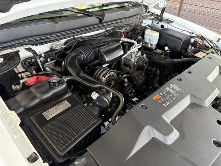 2012-chevrolet-silverado-1500-image-11
