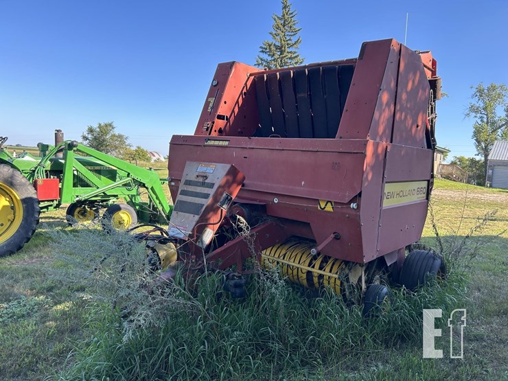 new-holland-660-image-1