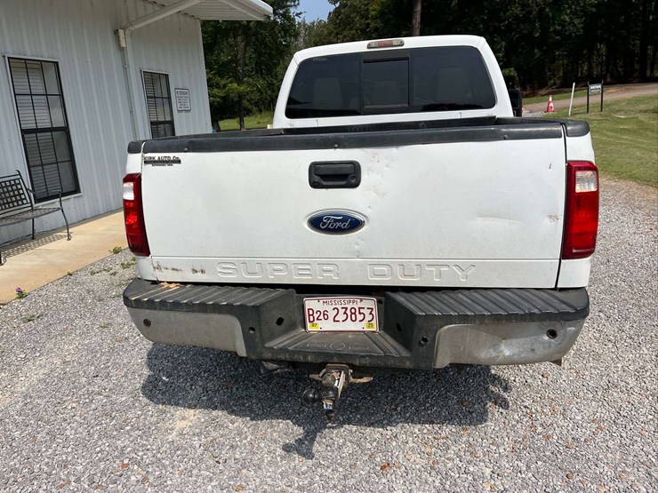 2011-ford-f250-image-13