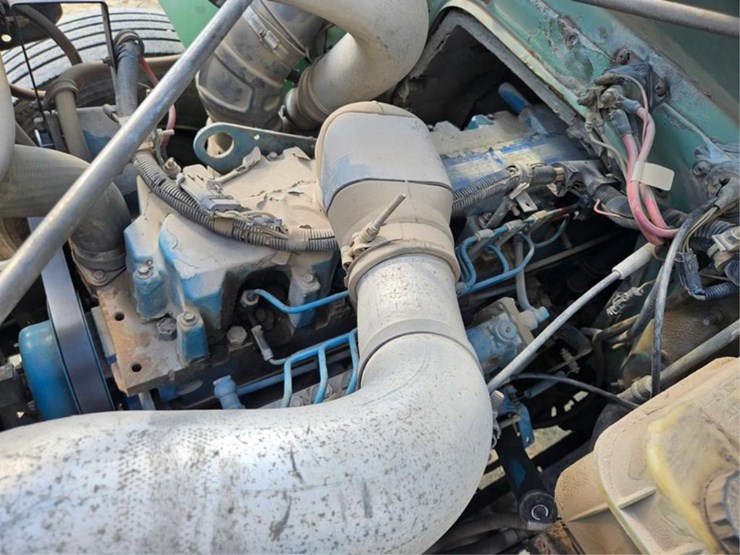 #384-•-1995-ih-4900-crew-cab-dump-truck-image-12