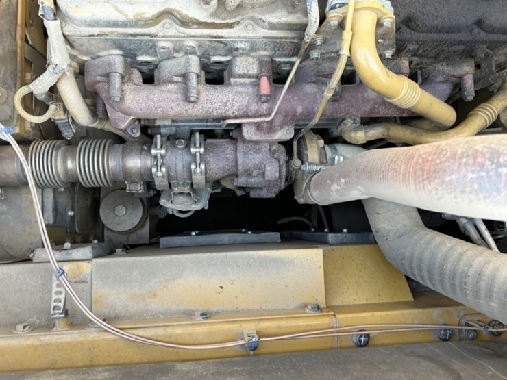 2018-caterpillar-c7-image-48