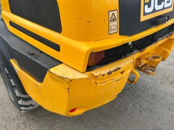 2019-jcb-409-image-53
