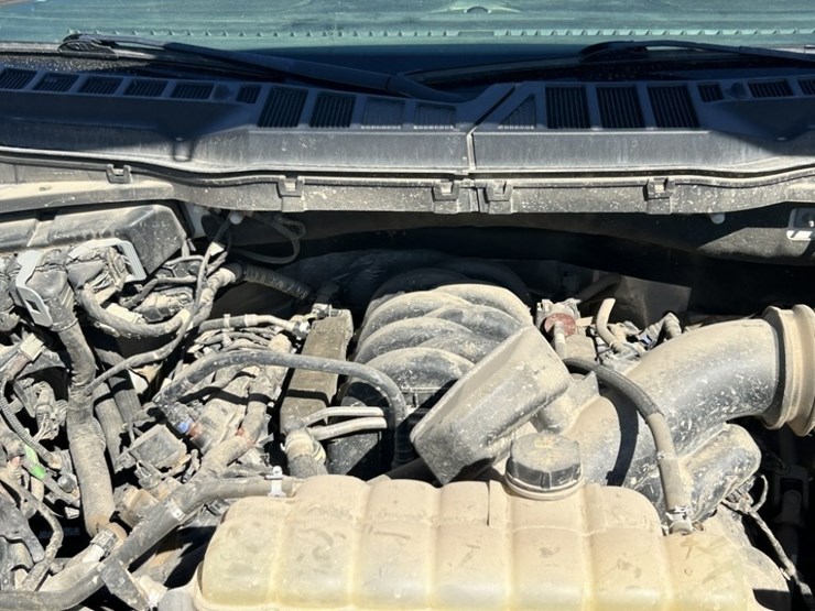 2022-ford-f150-xl-image-25