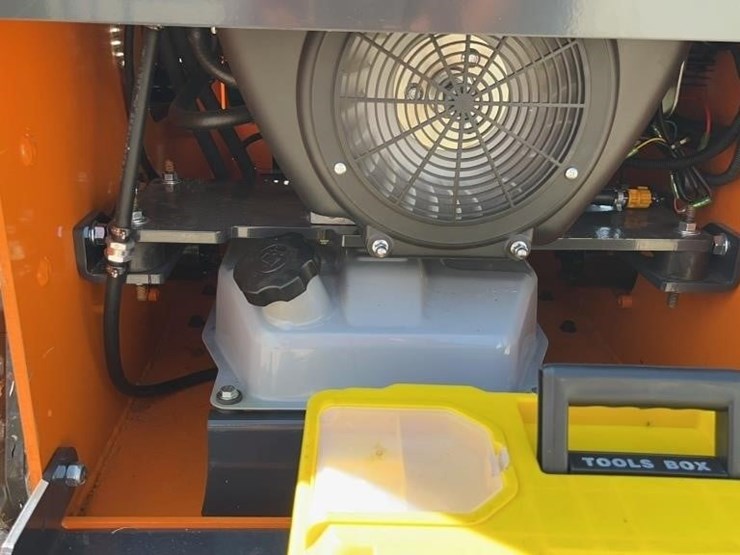 landhero-ldh-t460-mini-skid-steer-image-8