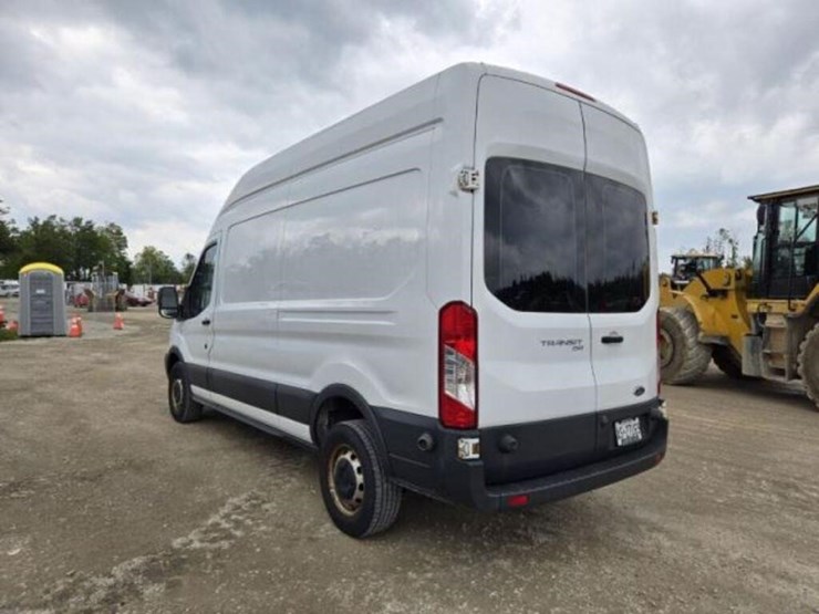2016-ford-transit-image-7