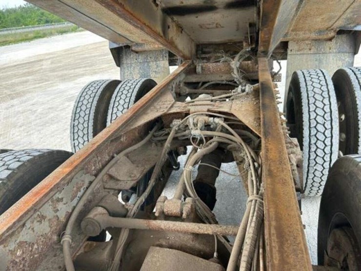 2005-volvo-tri/a-dump-truck-4v5k99gh55n391882-image-41
