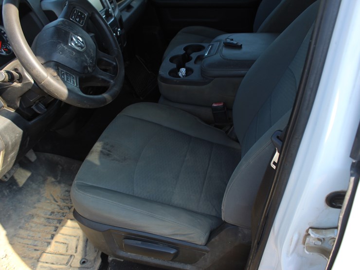 2015-dodge-1500-image-7